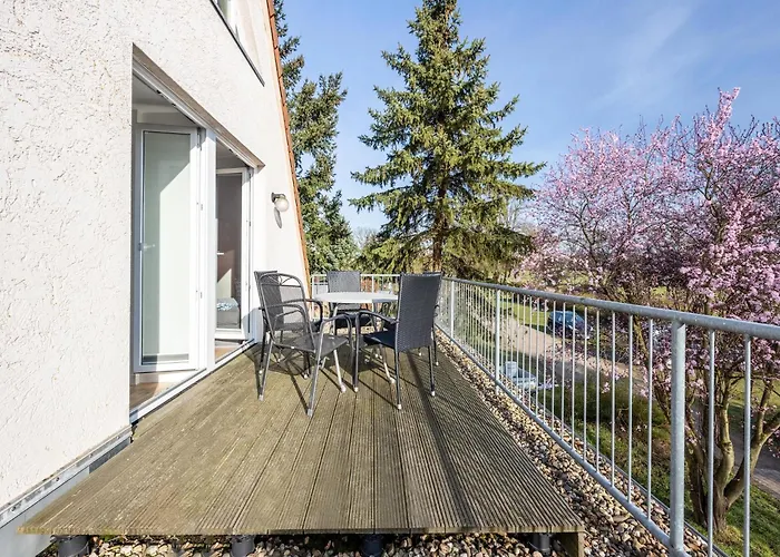 Xxl Reihenhaus Mit Wlan In *